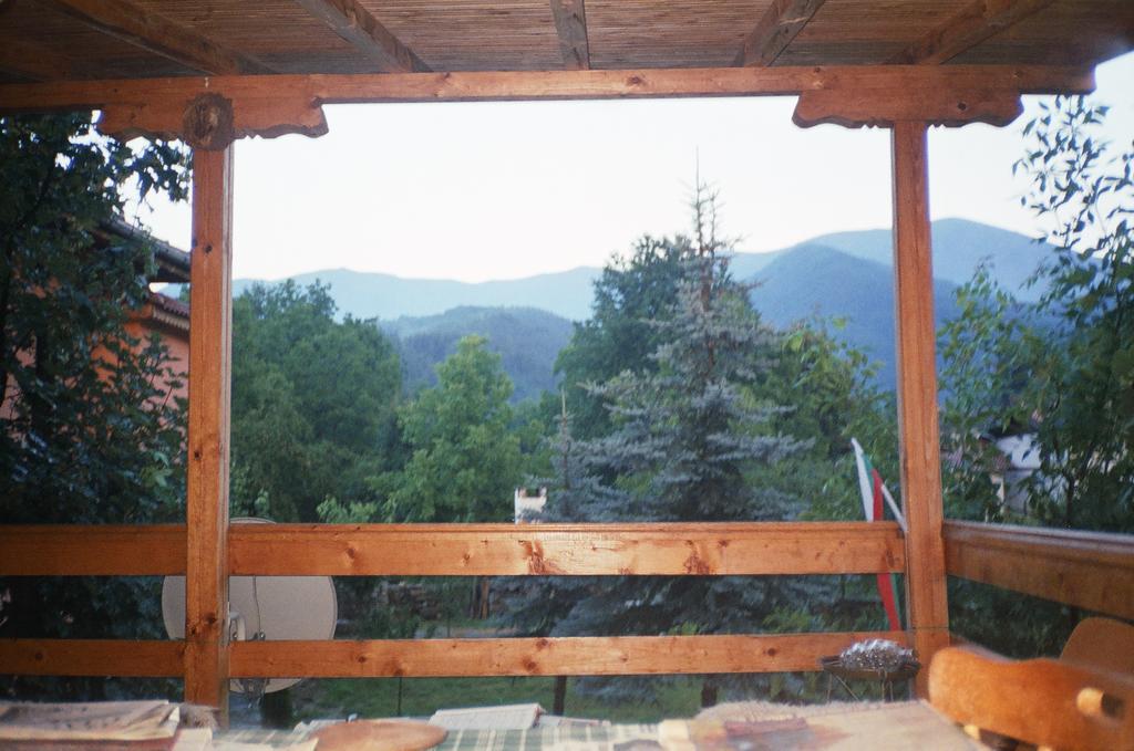 Villa Lilia Aprilzi Exterior foto
