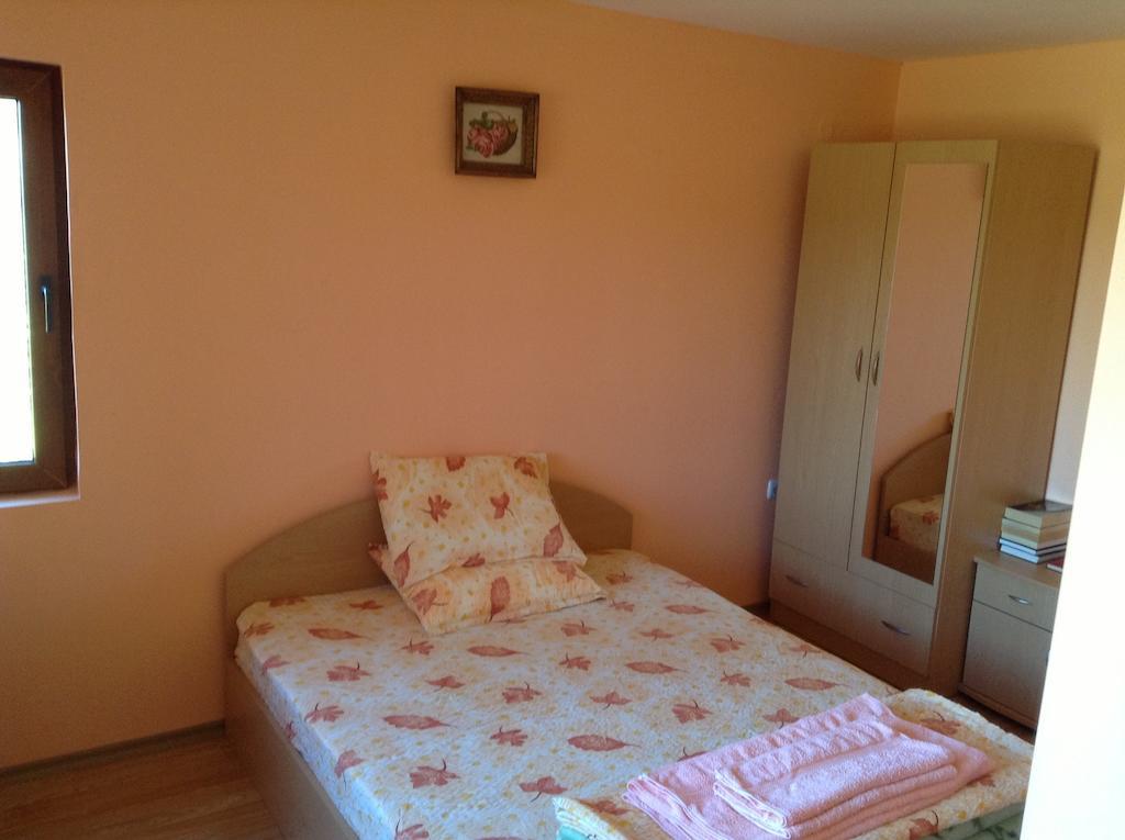 Villa Lilia Aprilzi Zimmer foto