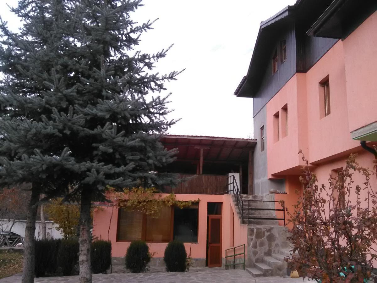 Villa Lilia Aprilzi Exterior foto