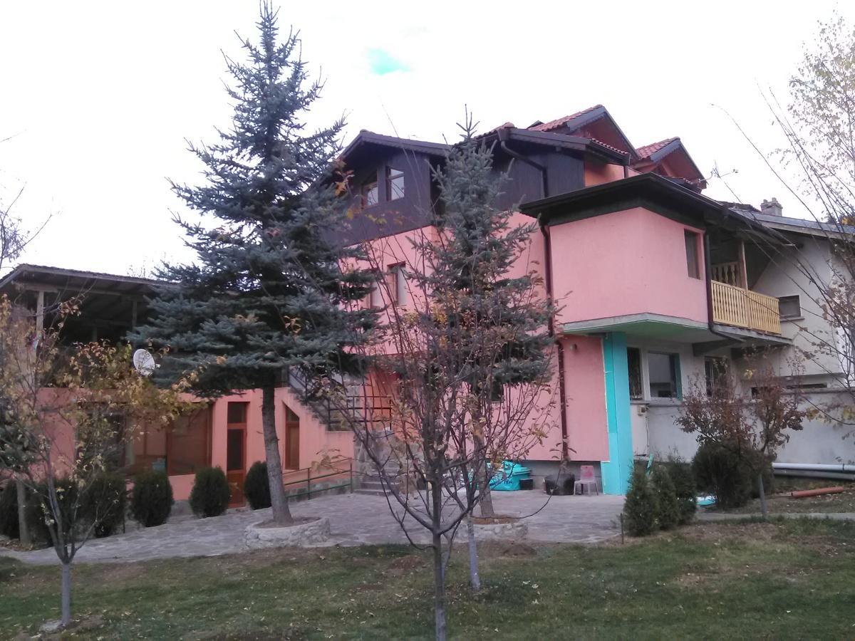 Villa Lilia Aprilzi Exterior foto